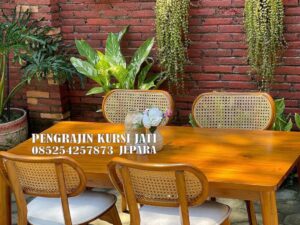 Set Meja Makan Jati Rotan