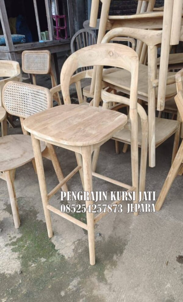 Kursi Bar Jati Minimalis Jepara – Elegan, Kuat, dan Tahan Lama