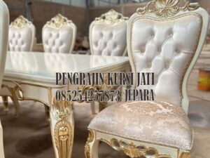 Meja Makan Ukir Klasik Jepara