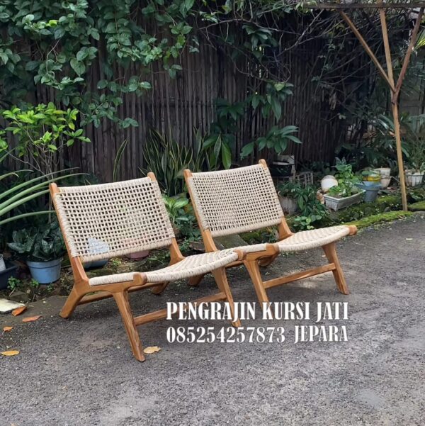 Kursi Santai Kayu Rotan Minimalis