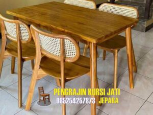 Set Meja Makan Jati Minimalis dengan Kursi Rotan – Elegan & Fungsional Khas Jepara