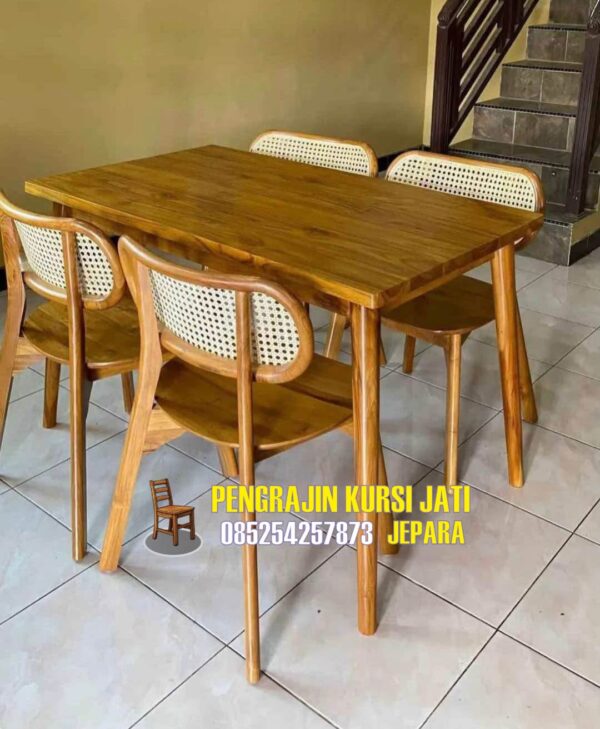 Set Meja Makan Jati Minimalis dengan Kursi Rotan – Elegan & Fungsional Khas Jepara