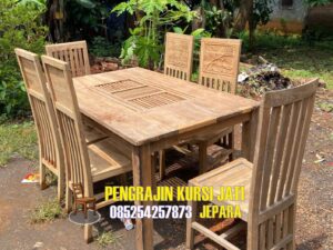 Meja Makan Kayu Jati